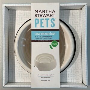 Martha Stewart Pets Easy-Measure Bowl - Medium - 1/2 - 1 1/2 Cup Tiers